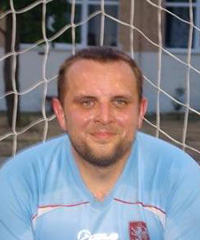 czarny